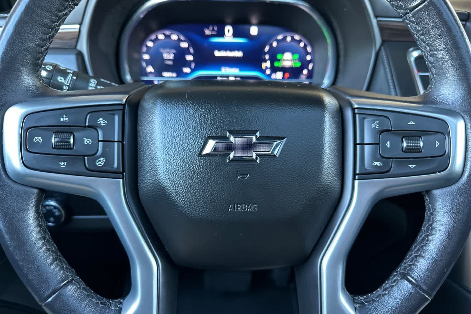 Used 2022 Chevrolet Tahoe Z71 w/ Luxury Package AWD/4WD image 24