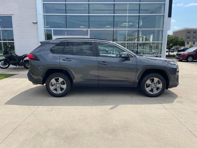 Used 2024 Toyota RAV4 XLE AWD/4WD image 4