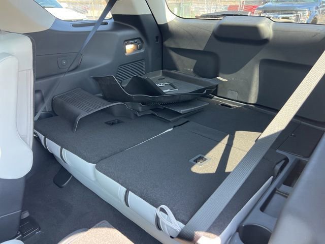 Certified 2025 Ford Explorer Platinum w/ LUX Leather Package AWD/4WD image 26