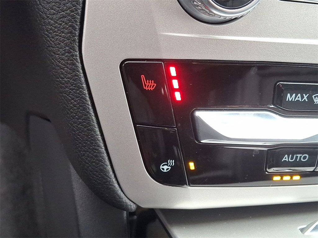 Certified 2022 Ford Explorer XLT w/ Equipment Group 202A image 24