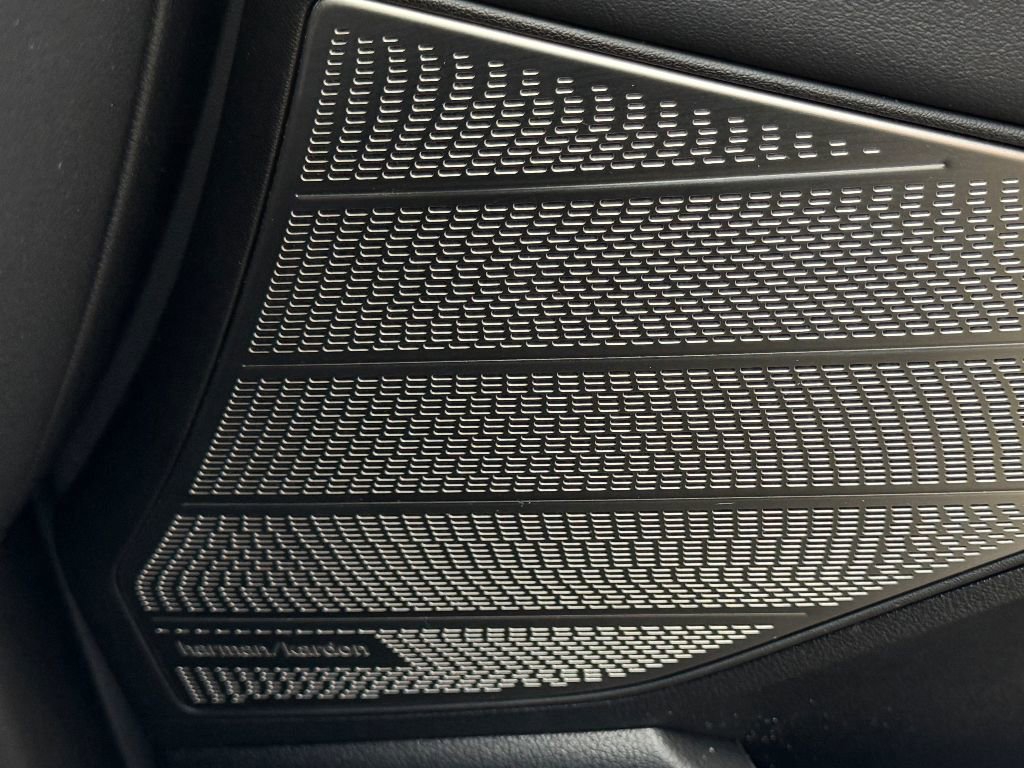 Used 2024 Hyundai Palisade Calligraphy image 23