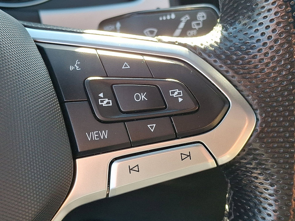 Used 2021 Volkswagen Atlas Cross Sport SE w/ Panoramic Sunroof Package AWD/4WD image 24