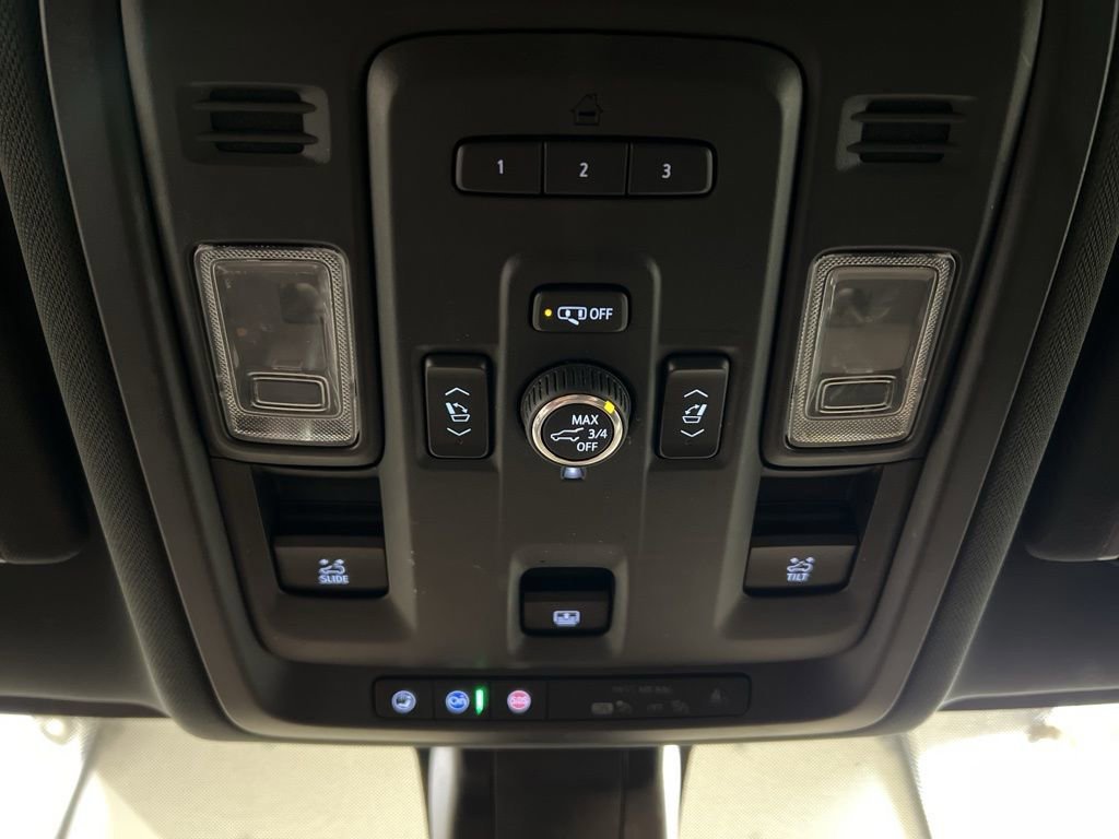 Used 2021 Chevrolet Tahoe High Country w/ Premium Package image 24