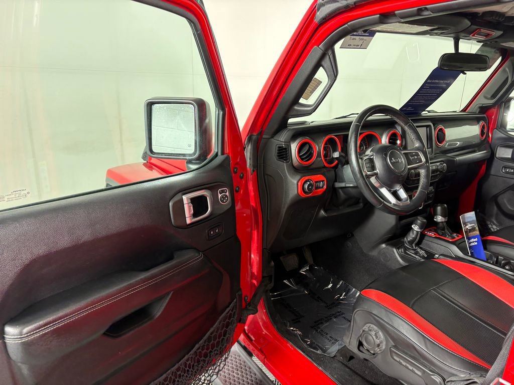 Used 2019 Jeep Wrangler Unlimited Sahara image 11