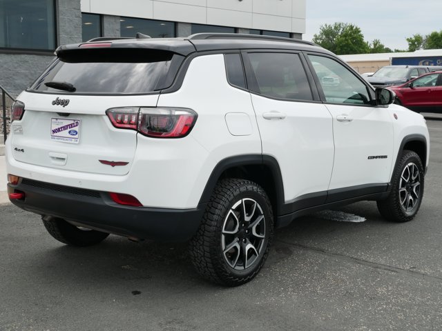 Used 2024 Jeep Compass Trailhawk AWD/4WD image 8