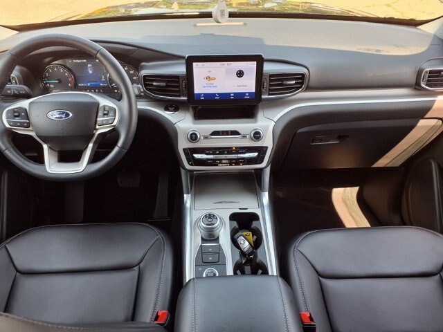 Certified 2024 Ford Explorer XLT w/ Equipment Group 202A AWD/4WD image 14
