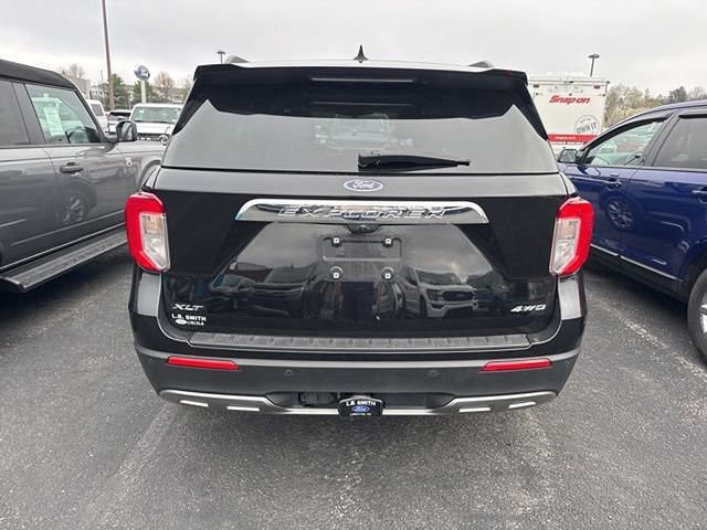 Certified 2023 Ford Explorer XLT w/ Equipment Group 202A image 3