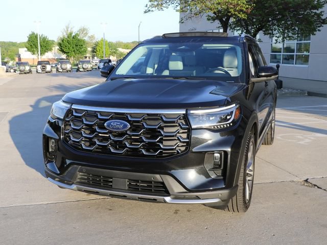 Certified 2025 Ford Explorer Platinum w/ Ultimate Package AWD/4WD image 2