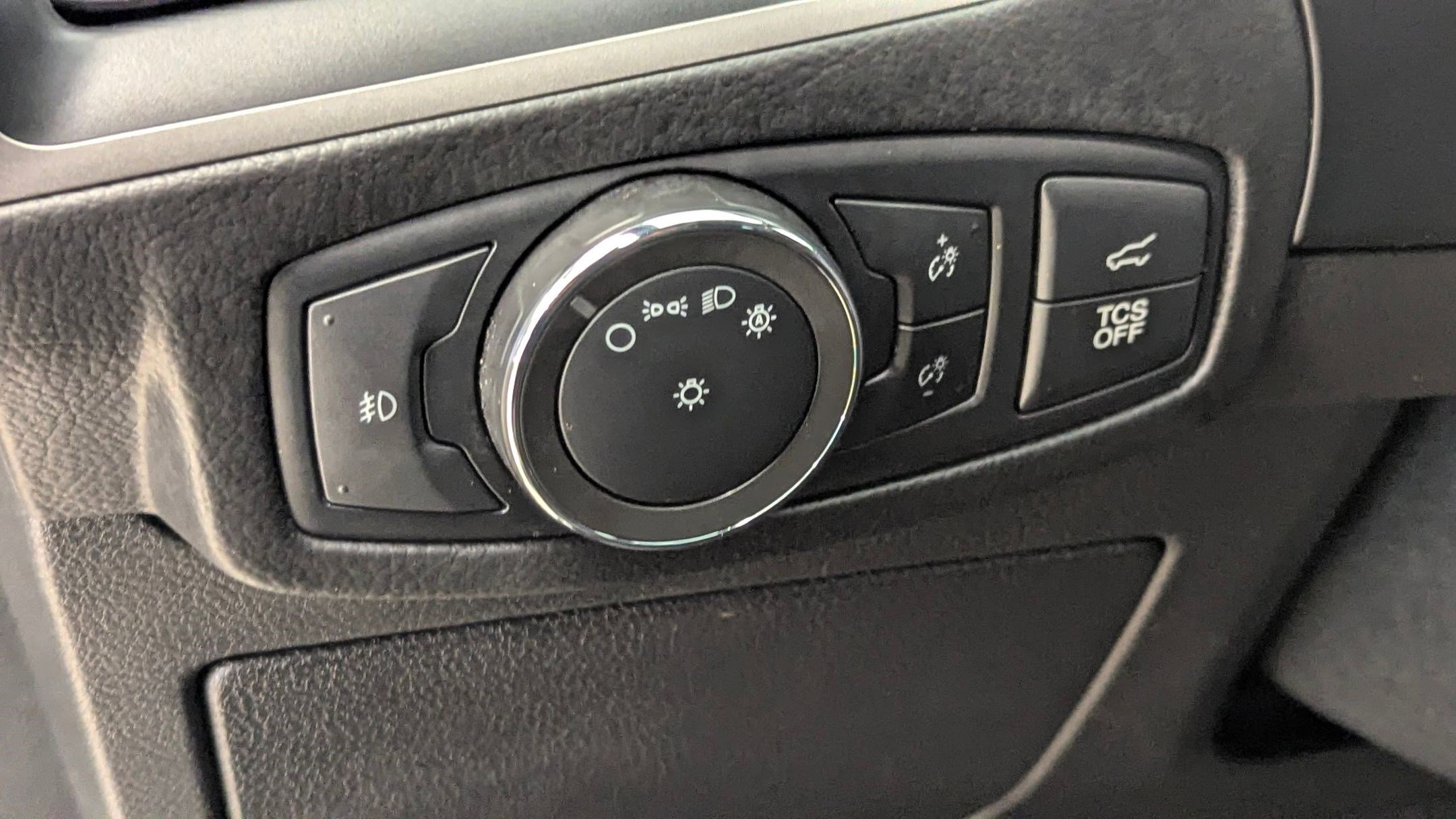 Certified 2022 Ford Edge ST-Line w/ Cargo Accessory Package image 18