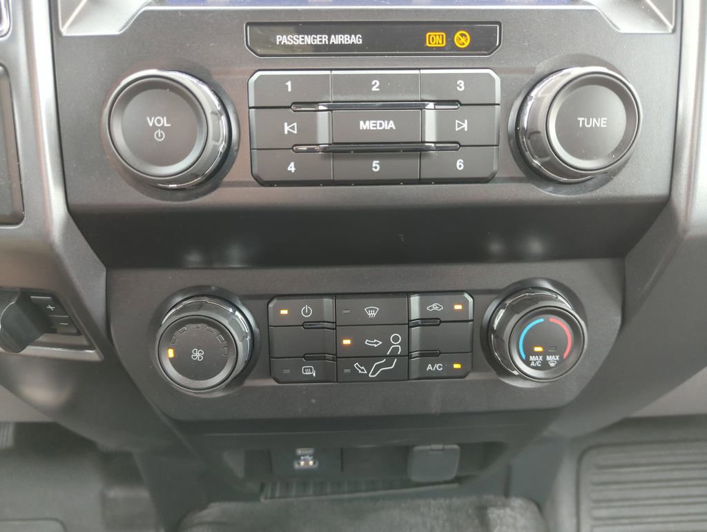 Certified 2022 Ford F350 XLT RWD image 23