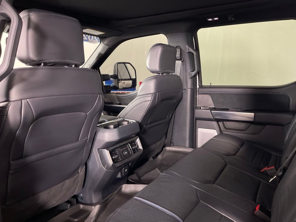 Certified 2025 Ford F250 Platinum w/ FX4 Off-Road Package AWD/4WD image 15