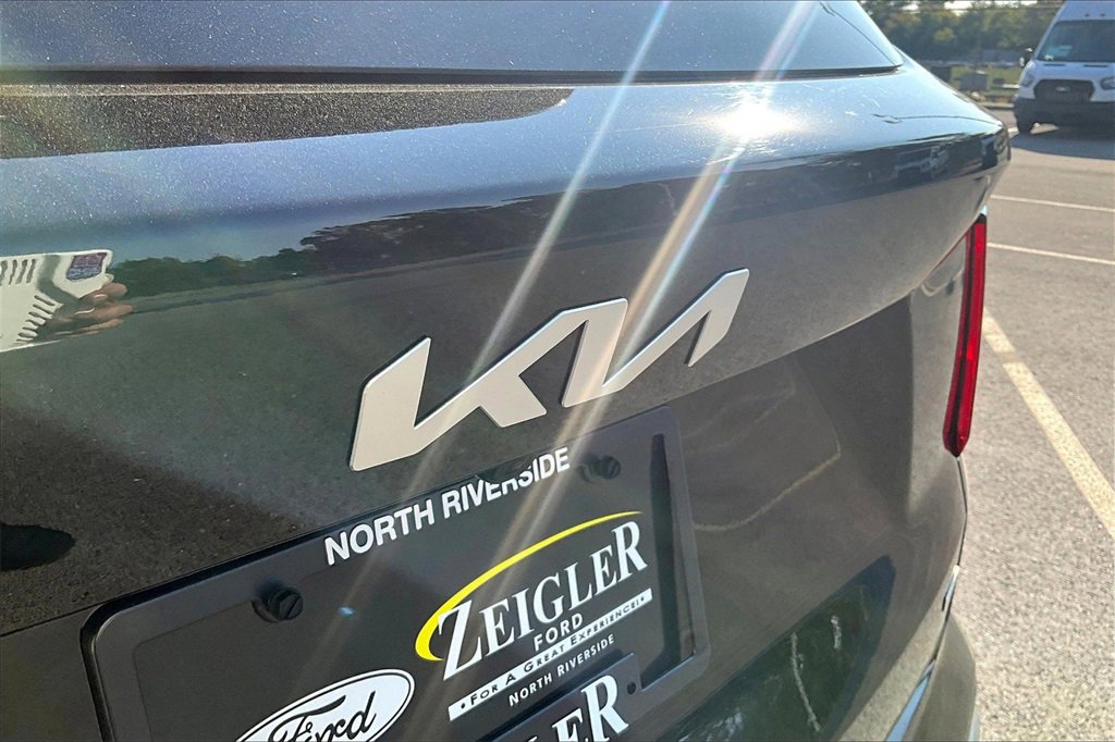 Used 2023 Kia Sorento SX image 32