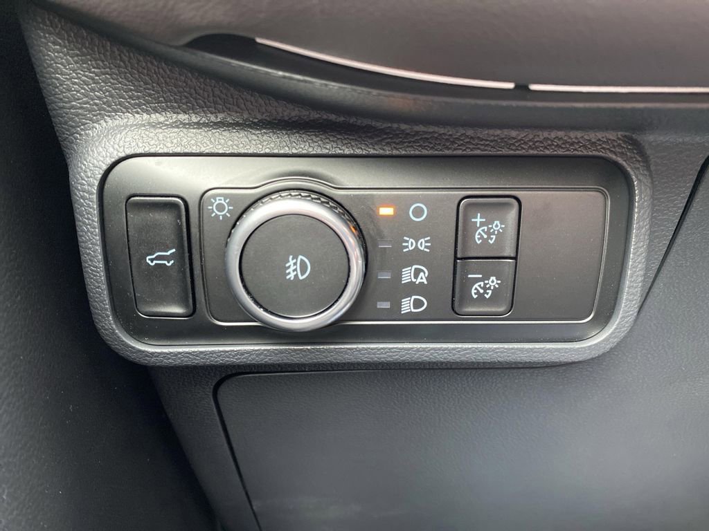 Certified 2025 Ford Explorer Platinum image 33