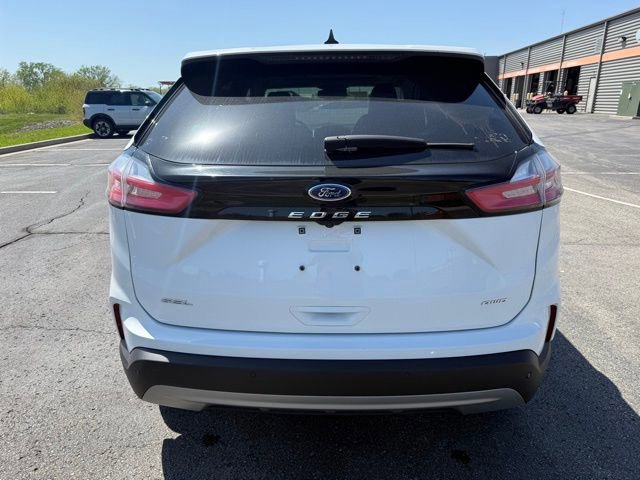 Certified 2024 Ford Edge SEL w/ Convenience Package AWD/4WD image 4