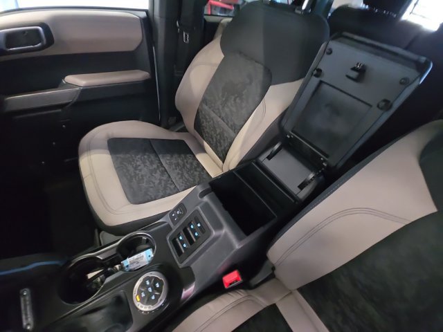 Certified 2022 Ford Bronco Wildtrak AWD/4WD image 27