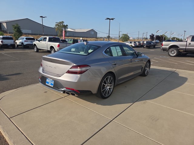 Used 2023 Genesis G70 2.0T image 5