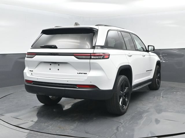 Used 2023 Jeep Grand Cherokee Limited w/ Black Appearance Package AWD/4WD image 21