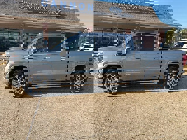 Used 2023 GMC Sierra 1500 Denali w/ Technology Package image 2