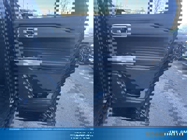 Certified 2023 Ford Explorer XLT w/ Equipment Group 202A image 20