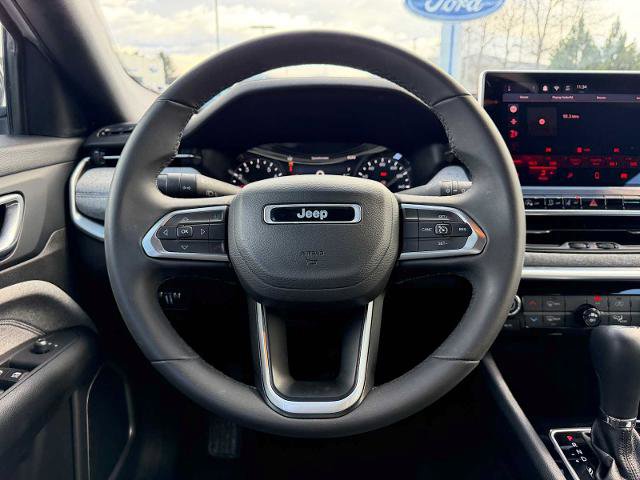 Used 2024 Jeep Compass Latitude AWD/4WD image 12