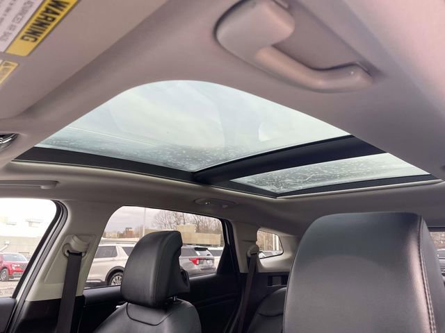 Used 2025 Kia Sportage EX w/ Premium Package image 18