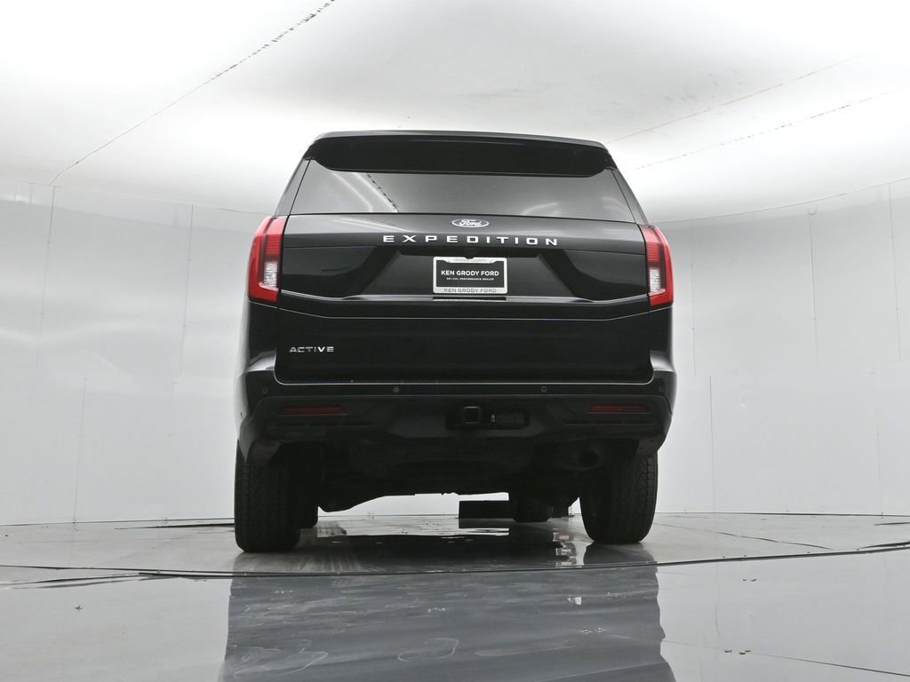 Certified 2025 Ford Expedition Active AWD/4WD image 56