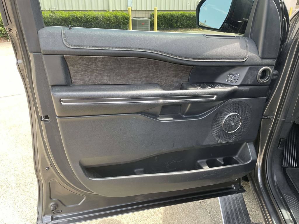 Certified 2019 Ford Expedition Limited w/ Equipment Group 301A RWD image 15