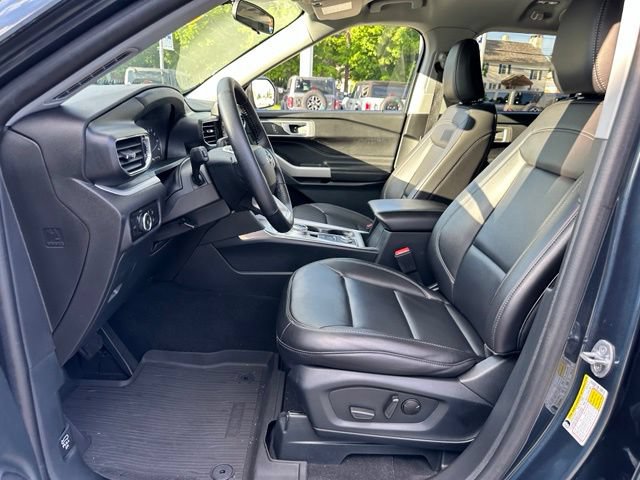 Certified 2023 Ford Explorer XLT w/ Equipment Group 202A AWD/4WD image 31