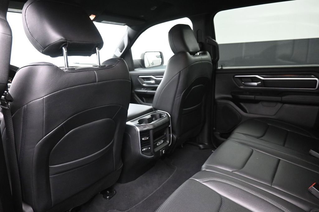 Used 2019 RAM 1500 Big Horn AWD/4WD image 2