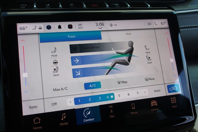 Used 2025 Jeep Grand Cherokee L Limited w/ Luxury Tech Group II image 32