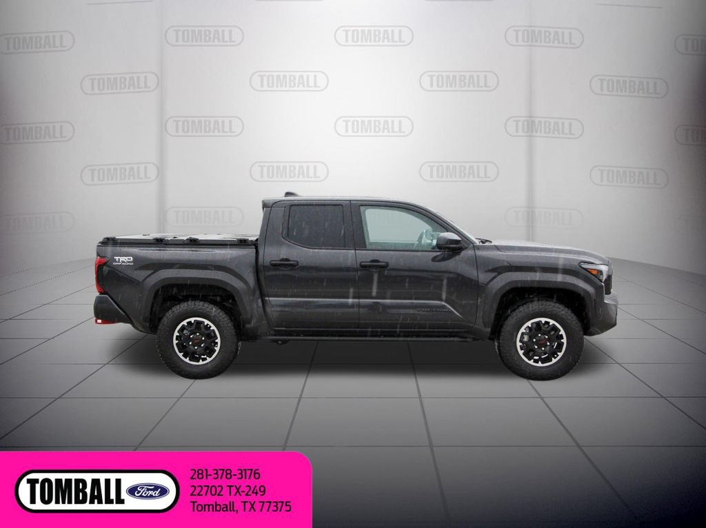 Used 2025 Toyota Tacoma TRD Off-Road AWD/4WD image 9