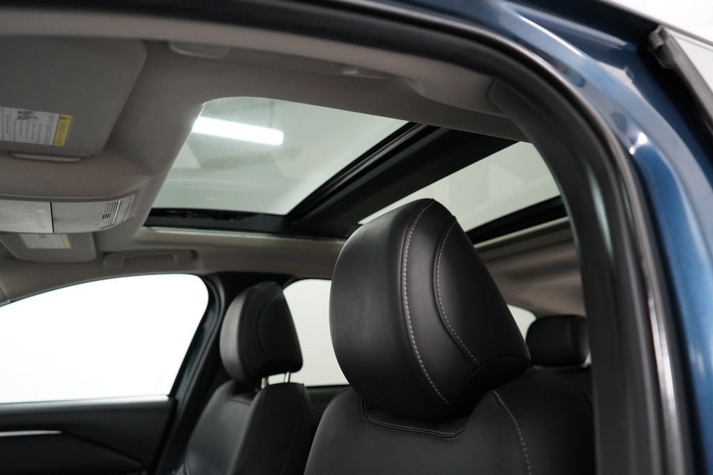 Used 2025 MAZDA CX-50 AWD 2.5 S w/ Premium Package image 17