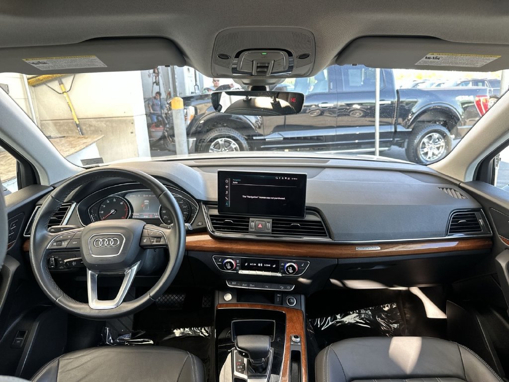Used 2023 Audi Q5 2.0T Premium w/ Convenience Package AWD/4WD image 24