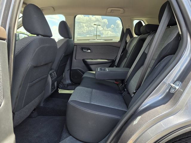 Used 2021 Nissan Rogue SV FWD image 17