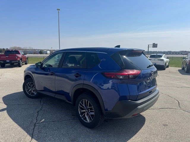 Used 2023 Nissan Rogue S AWD/4WD image 7