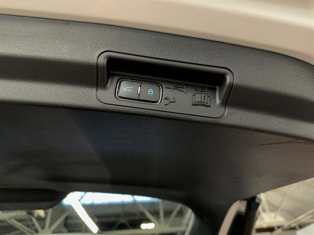 Certified 2022 Ford Explorer XLT w/ Equipment Group 202A image 20