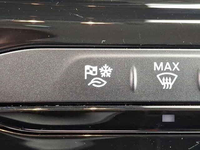 Certified 2024 Ford Transit 350 XLT RWD image 24