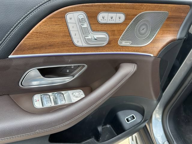 Used 2023 Mercedes-Benz GLS 450 4MATIC image 16