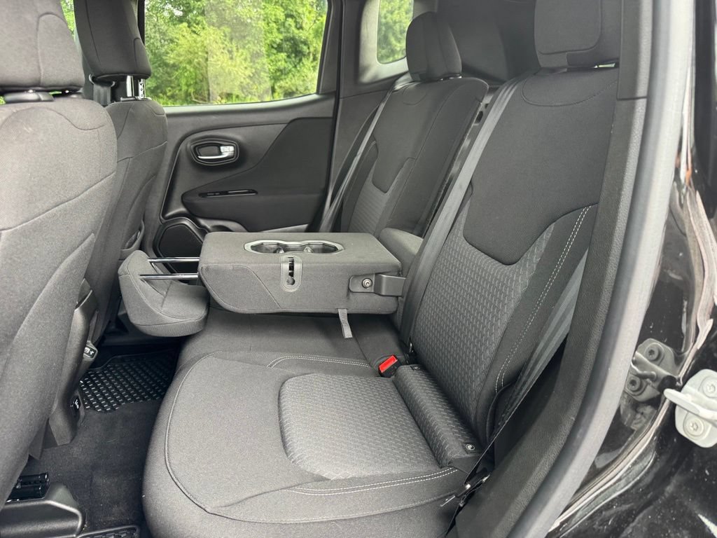 Used 2021 Jeep Renegade Latitude AWD/4WD image 21