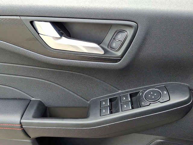 Certified 2022 Ford Escape SEL w/ SEL Stealth AWD Package image 10