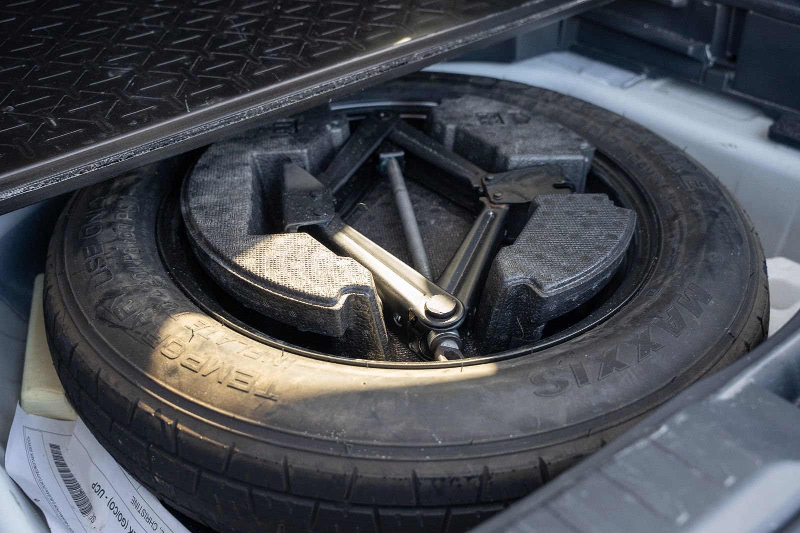 Used 2020 Toyota RAV4 LE FWD image 16