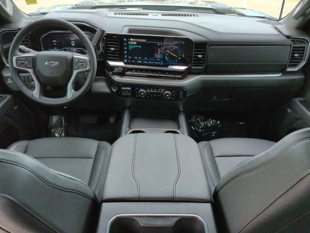 Used 2025 Chevrolet Silverado 2500 LTZ w/ LTZ Plus Package image 15