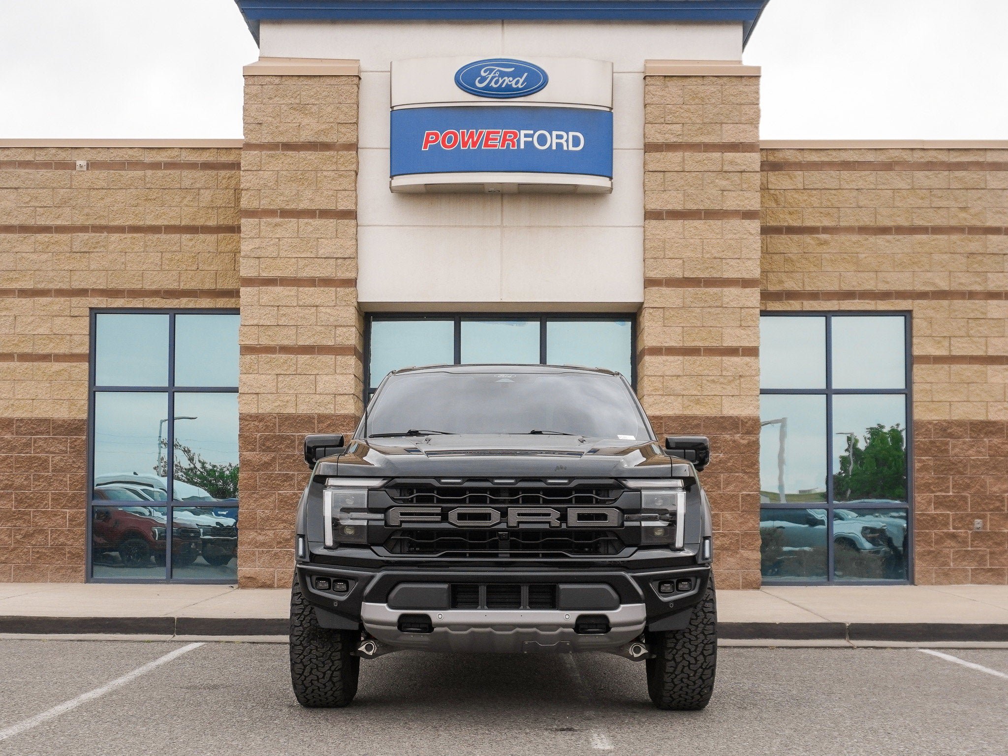 Certified 2025 Ford F150 Raptor AWD/4WD image 3