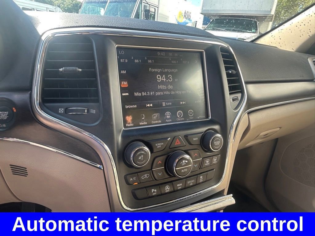 Used 2017 Jeep Grand Cherokee Limited image 12