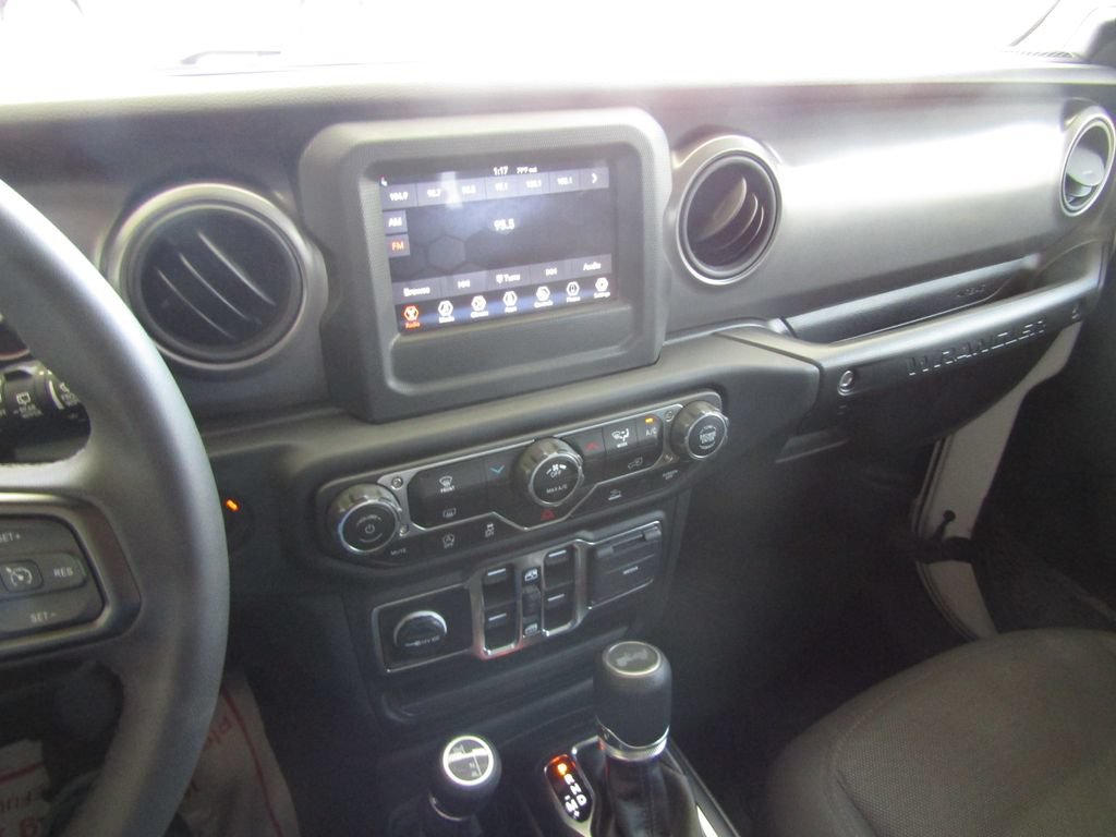 Used 2023 Jeep Wrangler Unlimited Sport AWD/4WD image 23