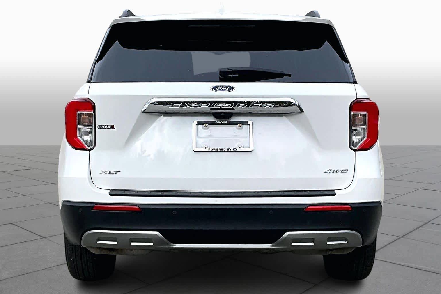 Certified 2022 Ford Explorer XLT w/ Equipment Group 202A AWD/4WD image 5