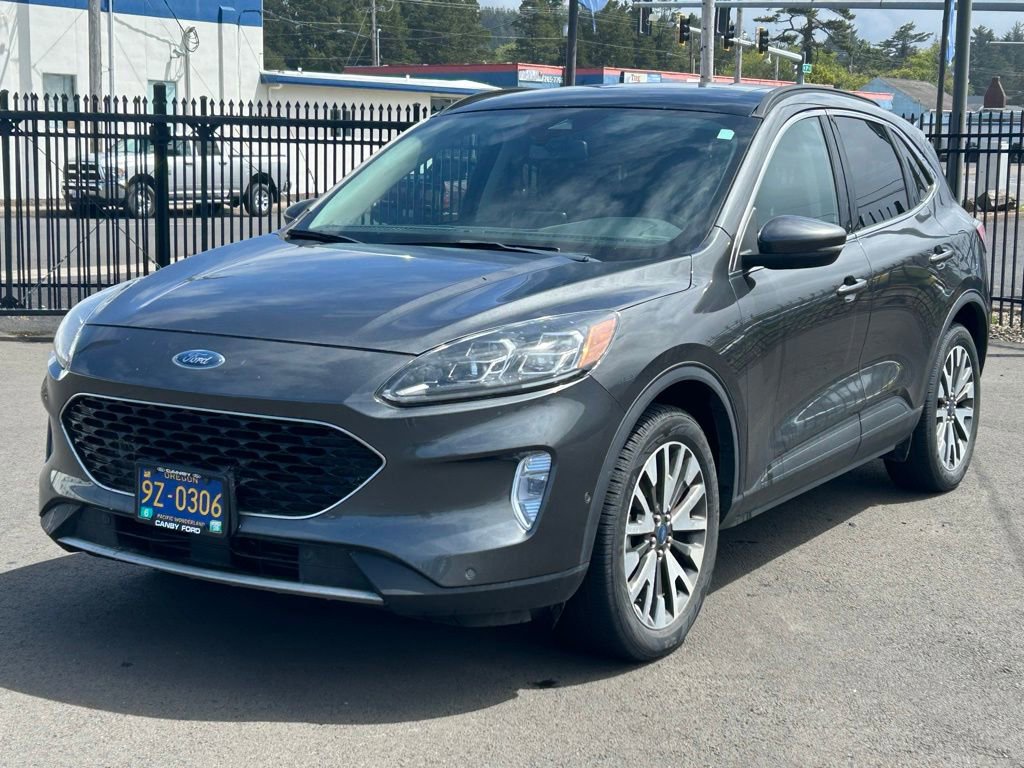 Certified 2020 Ford Escape Titanium AWD/4WD image 3