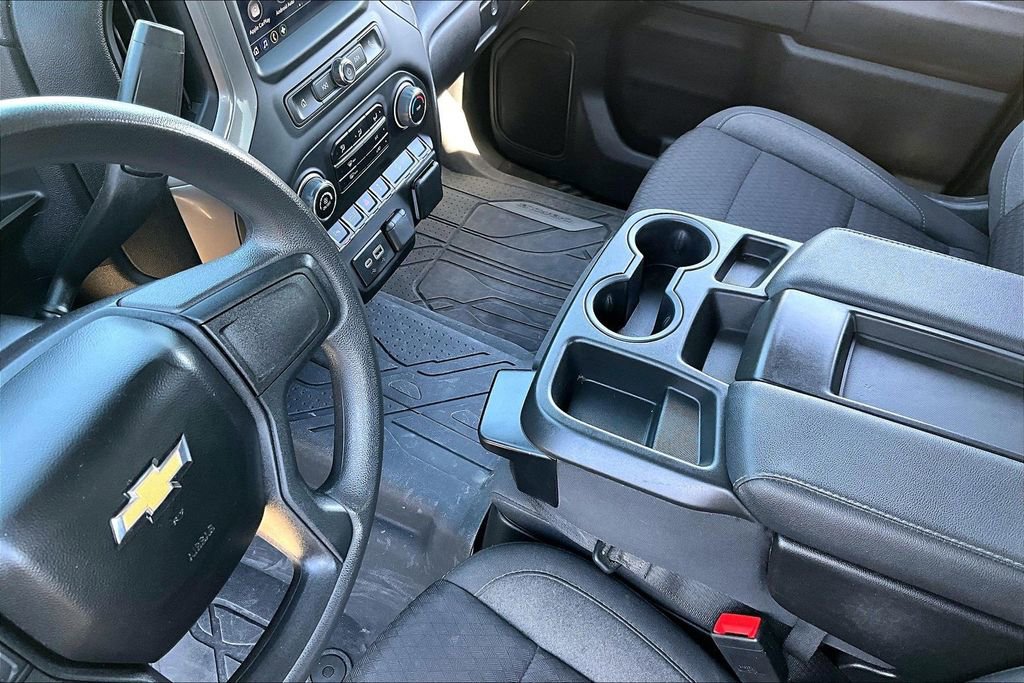 Used 2024 Chevrolet Silverado 2500 Custom w/ Custom Value Package image 15