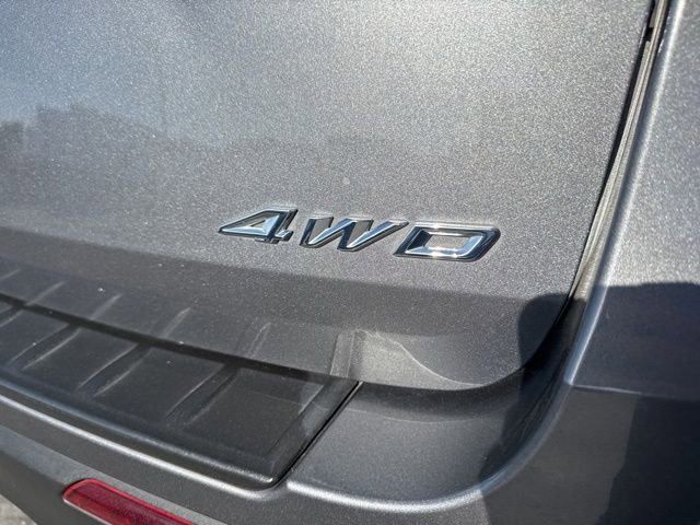 Certified 2021 Ford Explorer XLT w/ Equipment Group 202A AWD/4WD image 9