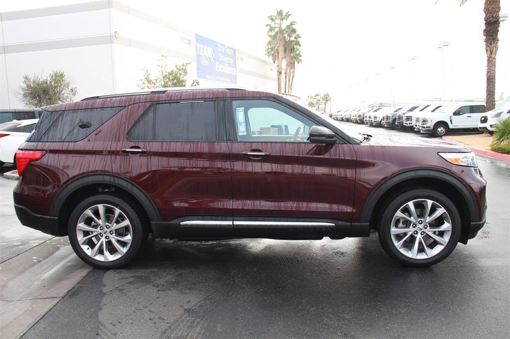 Certified 2022 Ford Explorer Platinum w/ Equipment Group 601A image 8